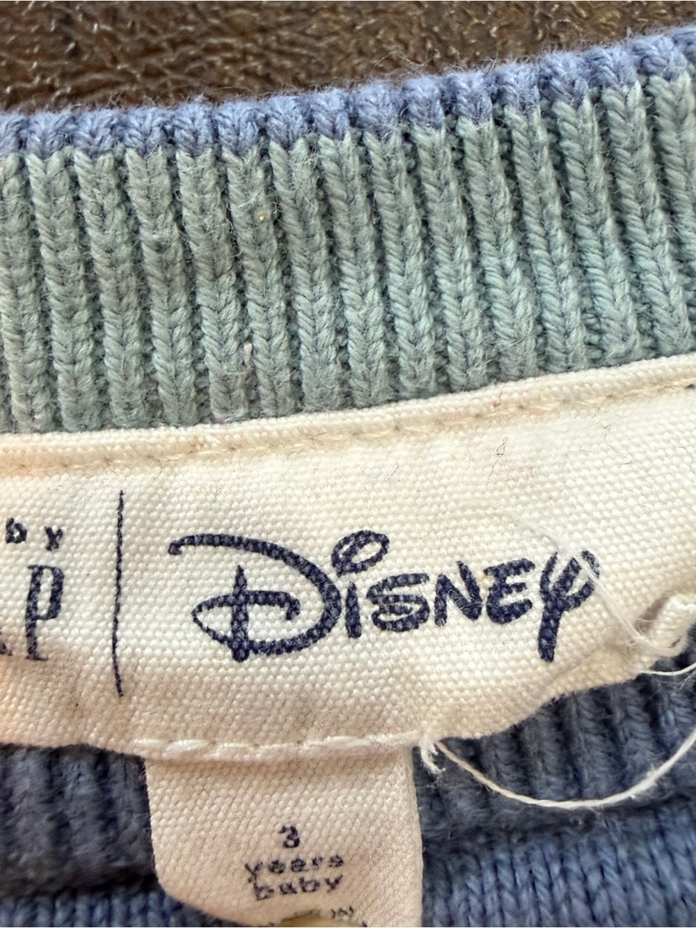 Disney Gap Light Blue Sweater with Red Skiing Mickey Graphic Sz 3 - Picture 3 of 8